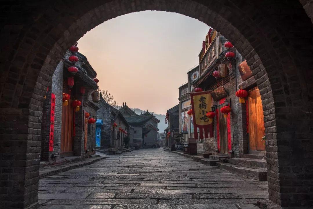 抗震“父子兵”